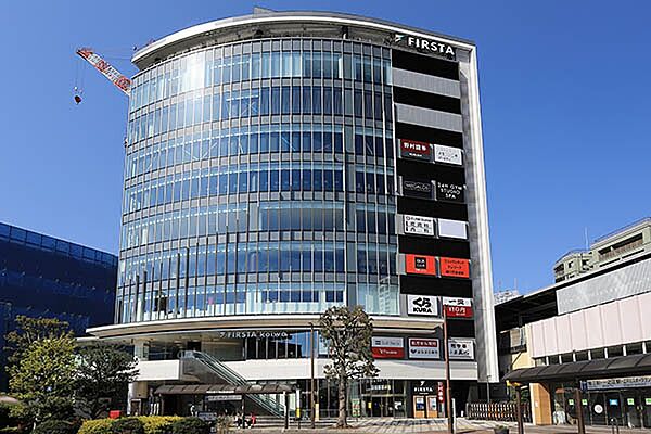 【営業時間】10：00～21：00 駅前ショッピングビル。くら寿司、ドトールコーヒー、快活クラブ、医療モール