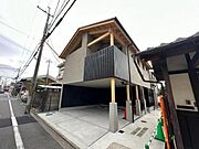 丹波橋駅より徒歩10分 築1年2ヶ月 2階建の賃貸物件
