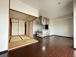 グランデュール鴨川ナイアス1番館 5階3LDKのリビング/ダイニング