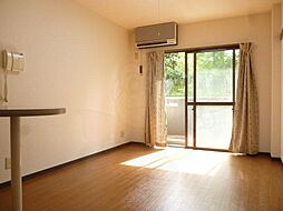 ジョイフル宇治 3階1Kのリビング/ダイニング