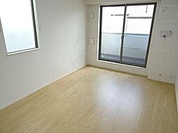 ザ・コンフォート 1階1Kのリビング/ダイニング