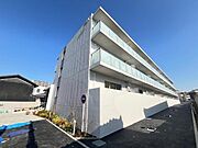 城陽駅より徒歩6分 新築 3階建の賃貸物件