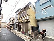 西大路駅より徒歩14分 築37年4ヶ月 3階建の賃貸物件