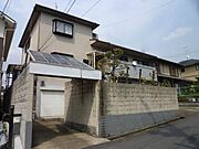 六地蔵駅より徒歩15分 築34年7ヶ月 2階建の賃貸物件