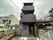 西大路駅より徒歩7分 築8年8ヶ月 3階建の賃貸物件