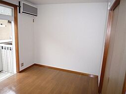 コスモ・ポーリ 202 2階1Kのリビング/ダイニング