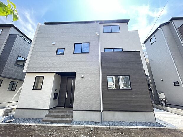 木造3階建て 4LDK+駐車スペース1台