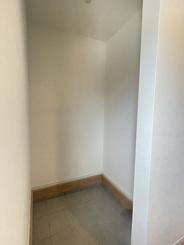 玄関土間収納 外用品などの収納に