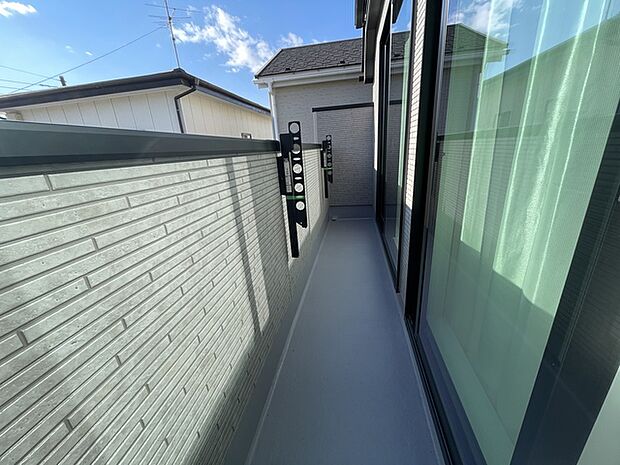 南向きバルコニー日当たり良好です お洗濯ものもすっきり乾きそうです