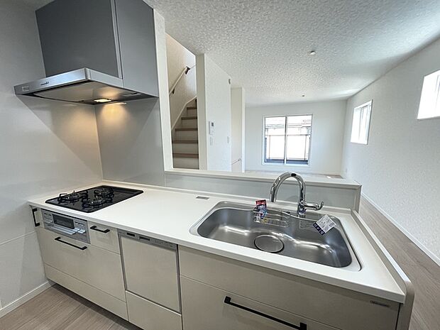 対話を楽しみながら家事出来る対面式キッチン