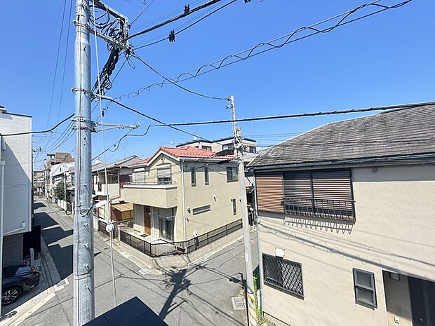 バルコニーから眺望 閑静な住宅街です