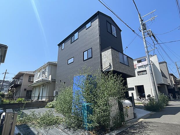 ZEH水準住宅 木造3階建て3LDK