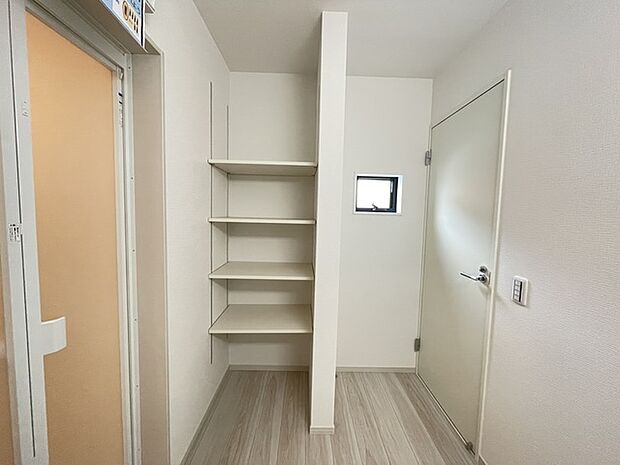 洗面室収納 リネン類などすっきり収まります
