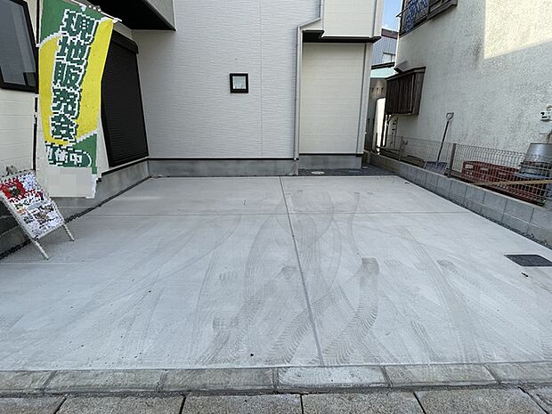 駐車スペース並列2台可