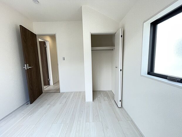 4.87帖洋室 収納