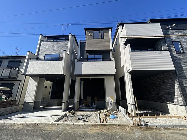 左から4号棟・3号棟・2号棟