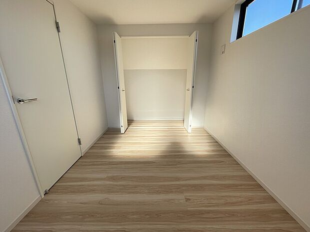 3階5.2帖洋室　クローゼット