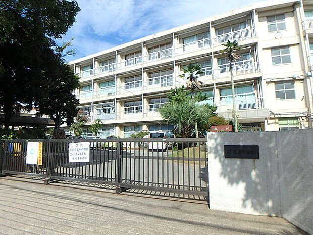 千葉市立幕張中学校840m徒歩11分