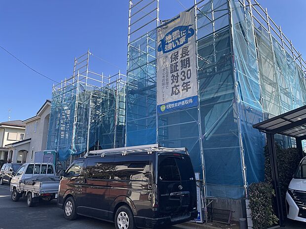 右側A号棟 左側B号棟