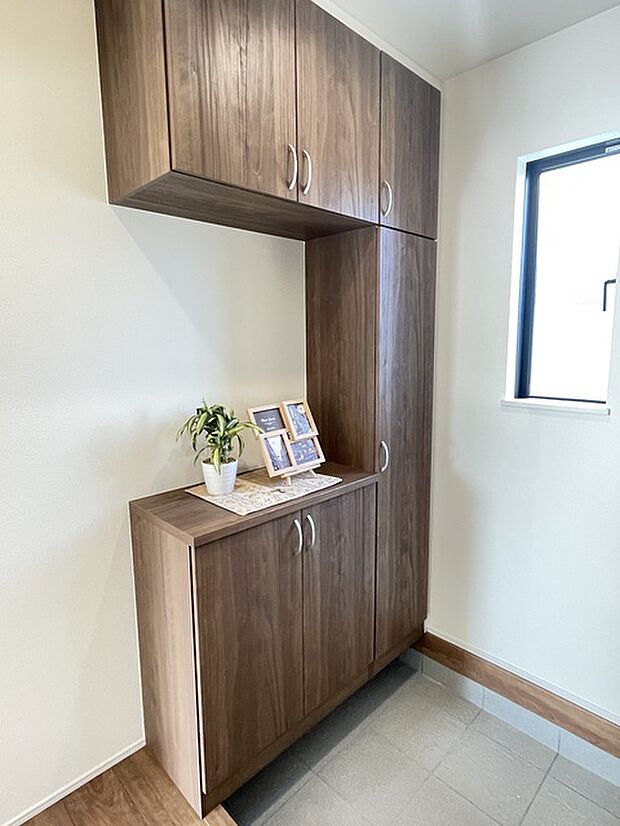 お気に入りも飾れるシューズクローゼット