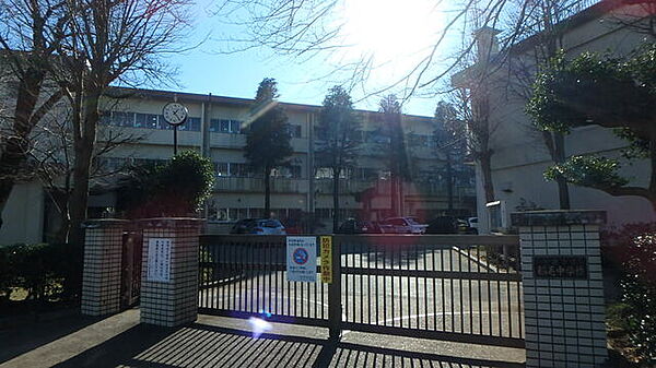 千葉市立稲毛中学校870m徒歩11分