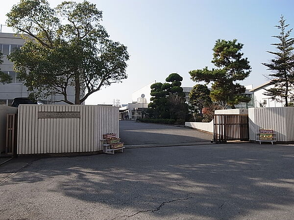 八千代市立東高津中学校1660m徒歩21分