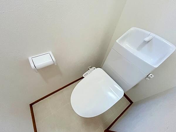 トイレ新品交換済み
