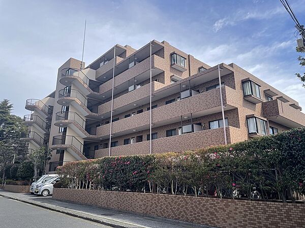 RC造地下1階付6階建て