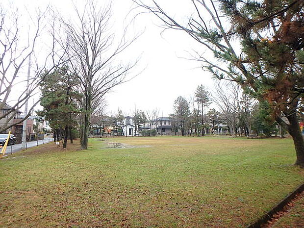 袖ケ浦第2号児童遊園70m徒歩1分