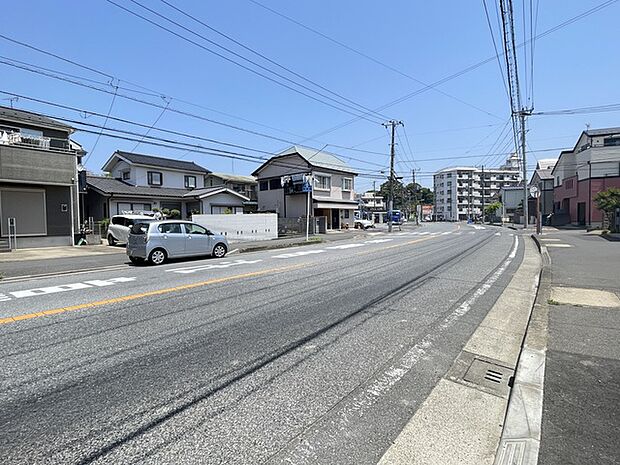 前面道路 広々幅員17.8m公道