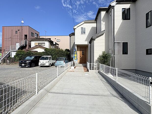 B号棟駐車場