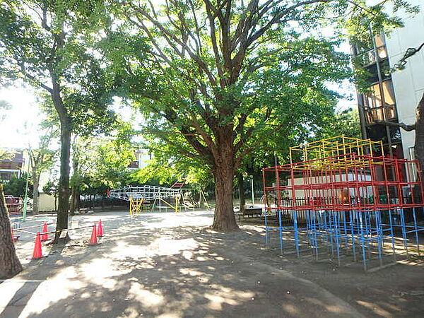 菊田公園180m徒歩3分