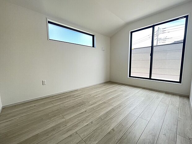 7.5帖洋室 バルコニーにはこちらのお部屋から