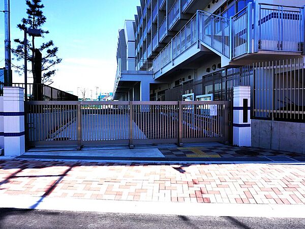 船橋市立船橋小学校550m徒歩8分