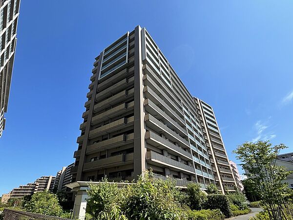 鉄筋コンクリート造り14階建て  ペット飼育可（細則有）