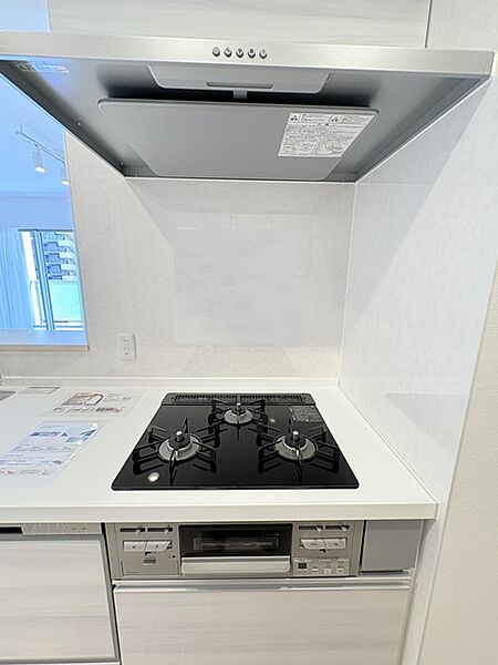 キッチンコンロ　ガラストップはお掃除もらくらくです