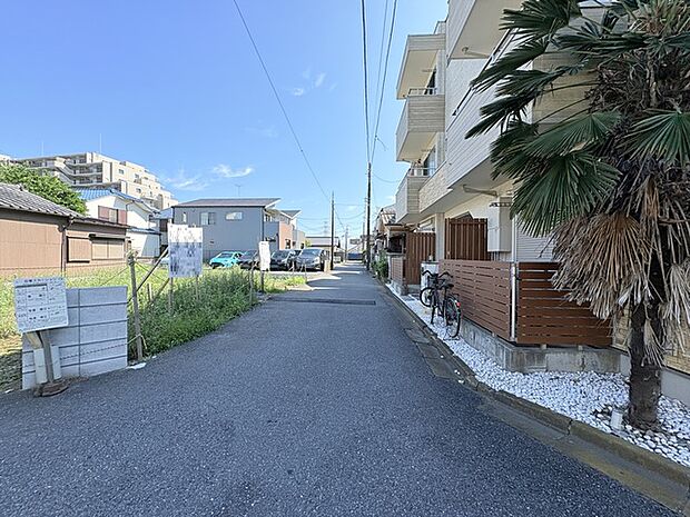 西側接道