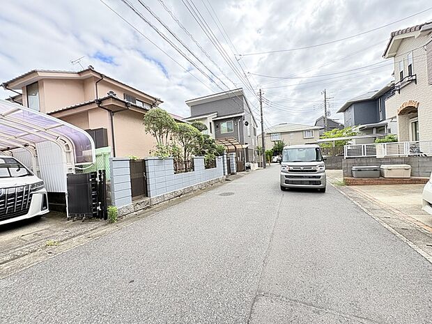 接道南東側 幅員6m 駐車もらくらくで