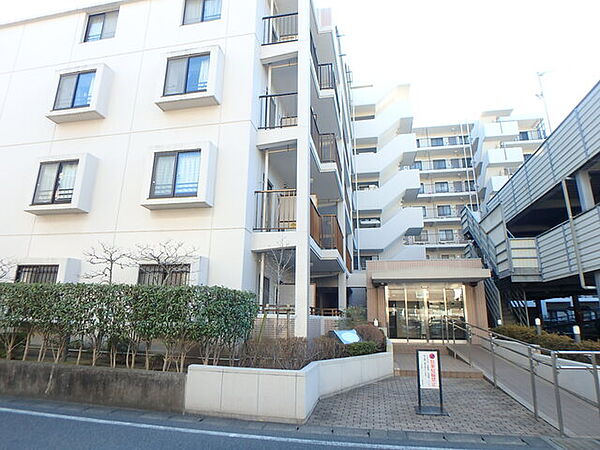 8階建て　総戸数80戸