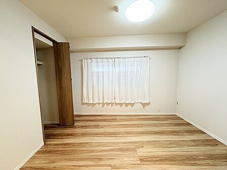 4.8帖洋室 LDKとスライドドアで独立します