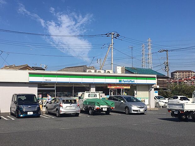 ファミリーマート千葉武石町店120m徒歩2分