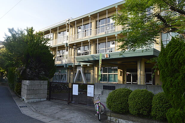 千葉市立幕張東小学校720m徒歩9分