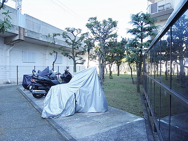 バイク置き場