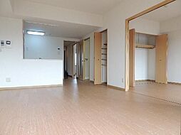 アソシエーション 601 6階3LDKのリビング/ダイニング