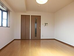 アルト・プエンテ平井 204 2階1Kのリビング/ダイニング