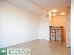 MUMcourt(マムコート) 301 3階1LDKのリビング/ダイニング