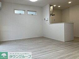 メゾンショコラ B 2階3LDKのリビング/ダイニング