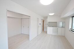 アークシティ松戸 305 3階1LDKのリビング/ダイニング