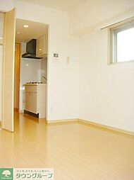 ドゥーエ国府台 301 3階ワンルームのリビング/ダイニング