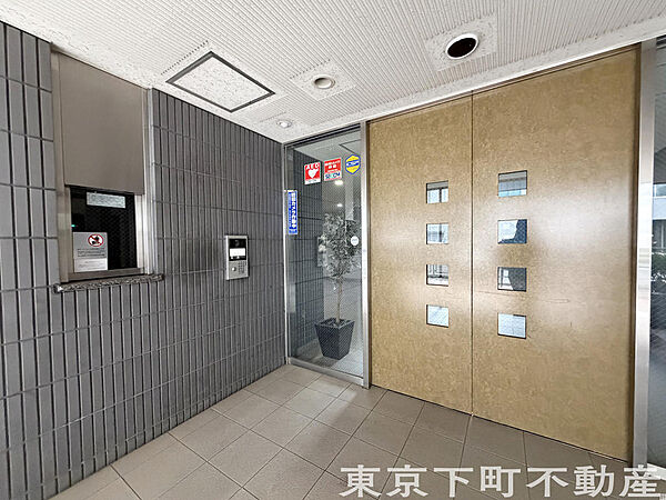 防犯面でも安心のオートロック付き。セキュリティ性の高いマンションです。